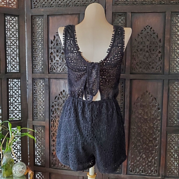 Black romper cover up NWT - Picture 3 of 10